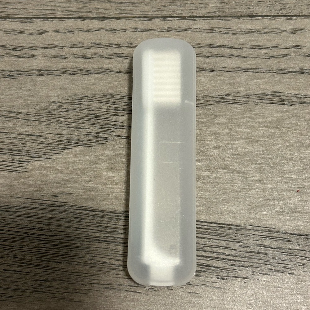 New Travel White Mini Toothbrush Comes With A Case Washroom Portable